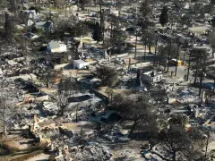Smaller water districts were hit hardest by L.A. firestorms, UCLA report finds